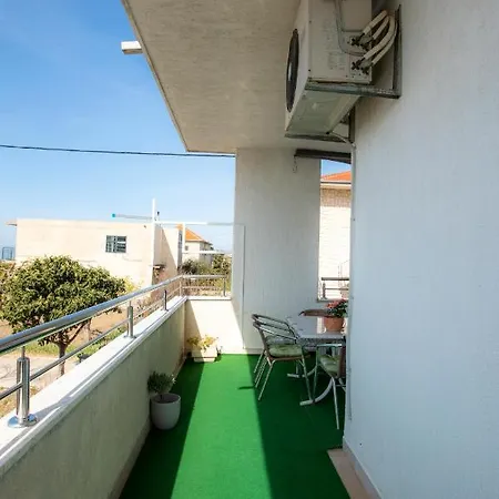 Apartment Beautiful Place Near The Sea